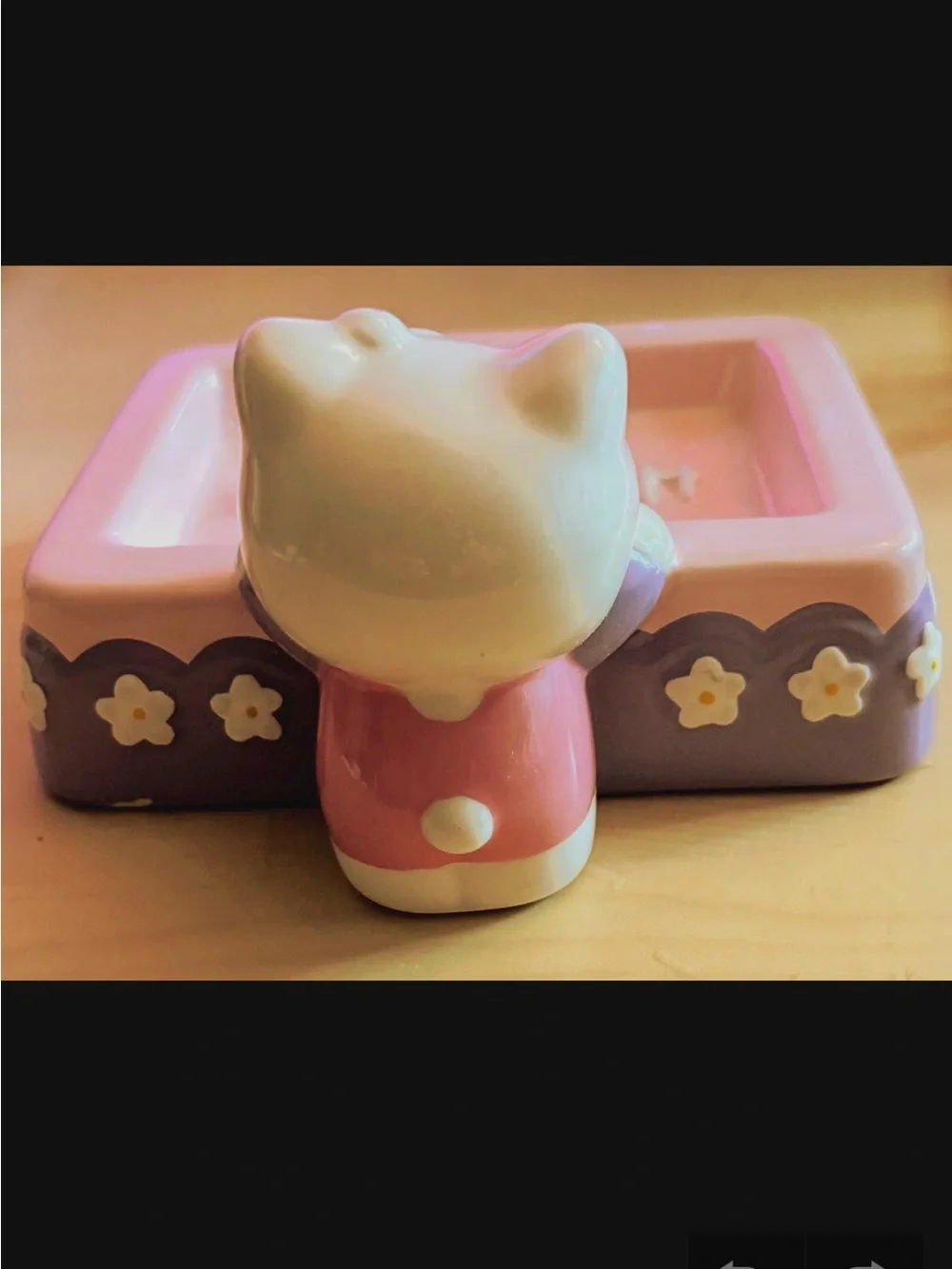 Sanrio Hello Kitty 2000 Y2K Ceramic Soap Dish Pink Purple Daisy Flower Bathroom